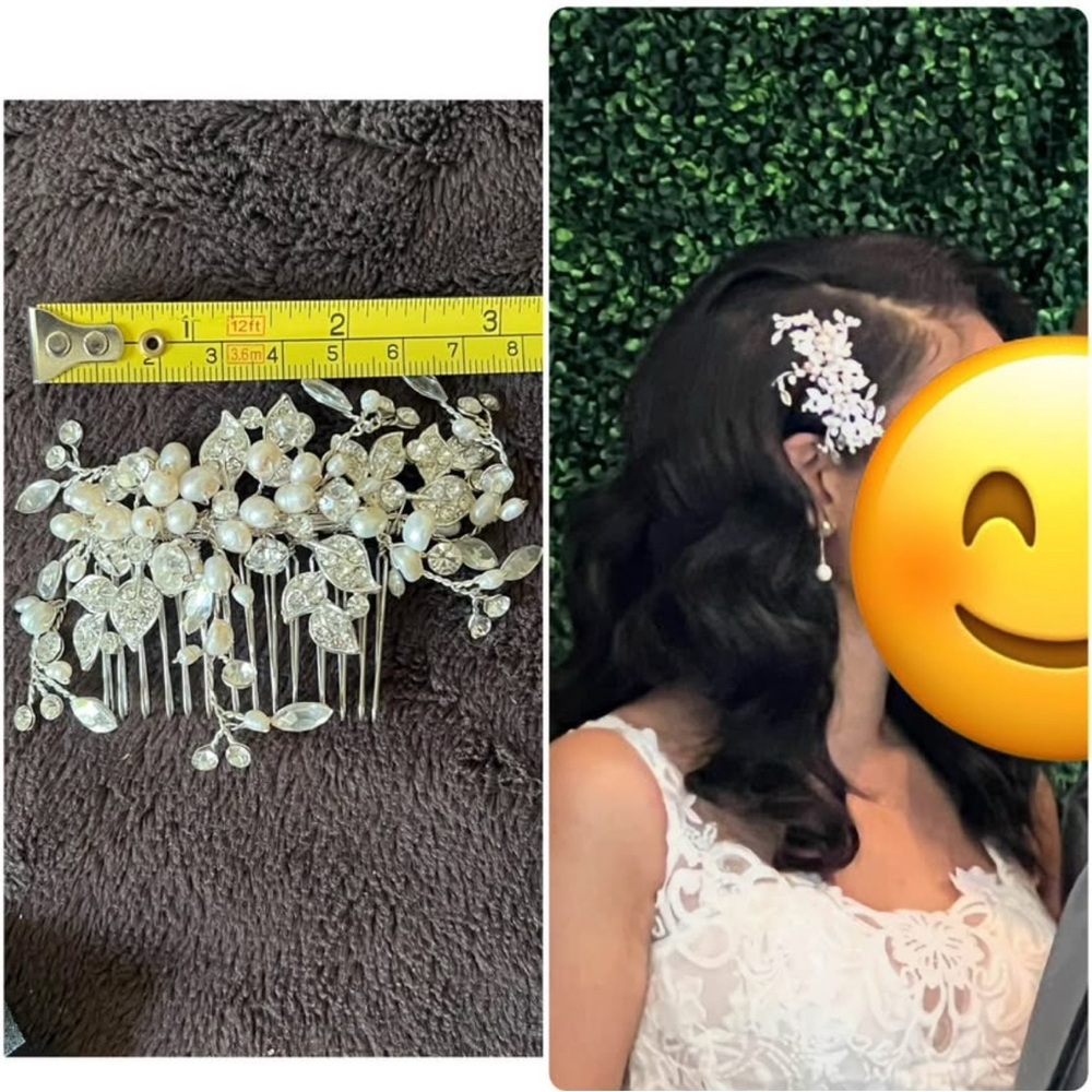 Elegant Pearl and Crystal Hair Comb